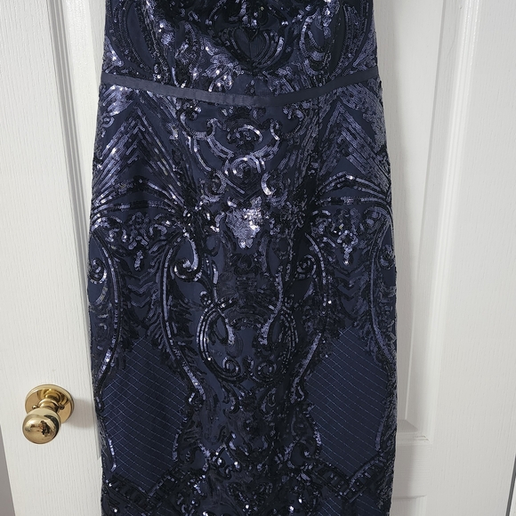 Midnight Blue Sequin Midi Dress - Picture 6 of 8